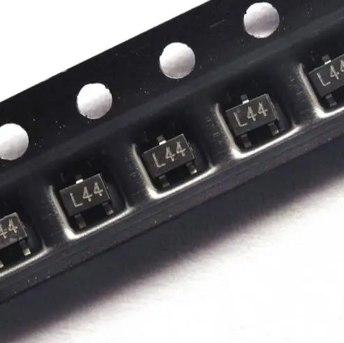 100 Buah/Banyak BAT54SW