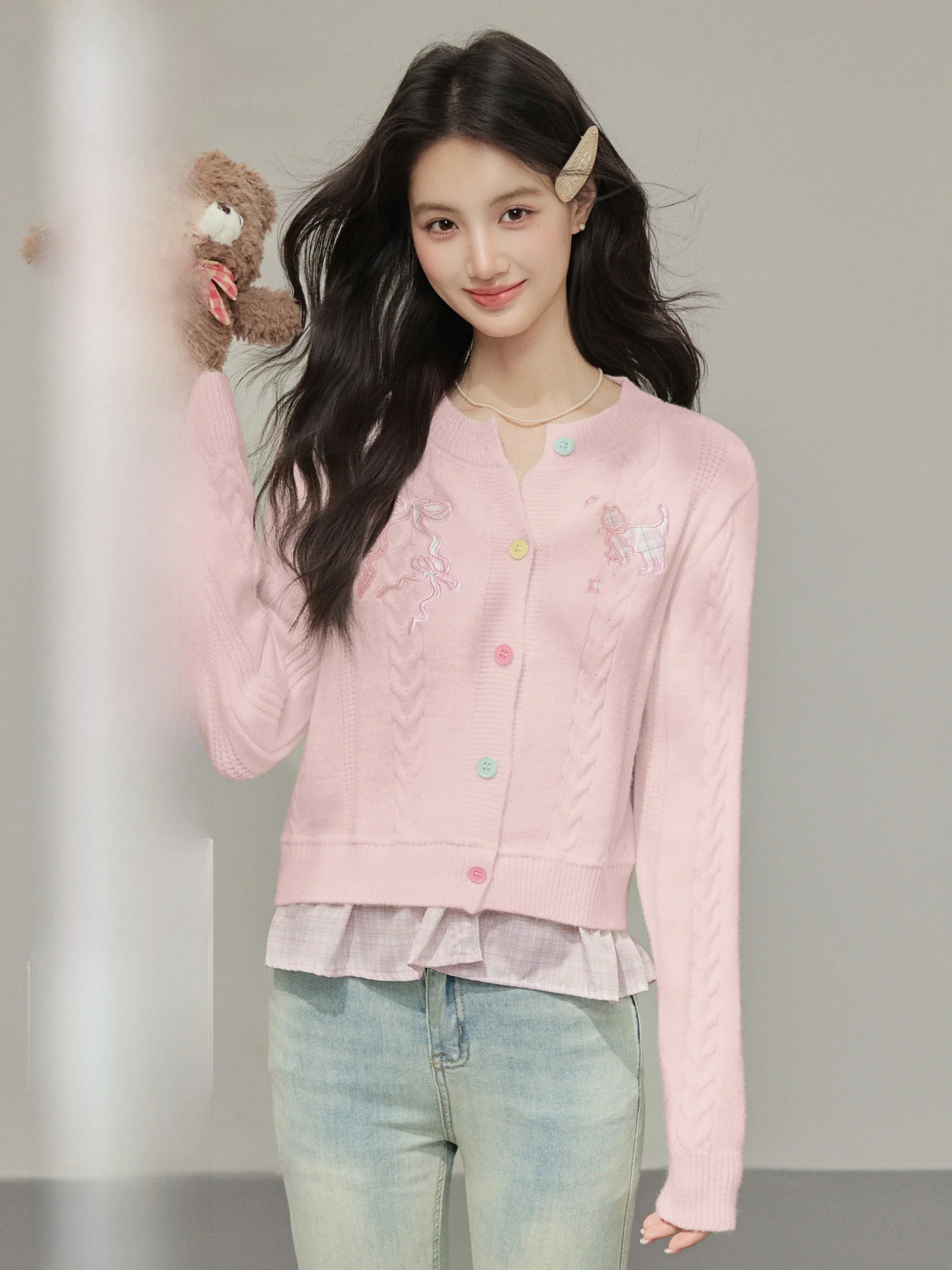 

Женский укороченный вязаный свитер Meng Xiaoqi: мягкий, в клетку, с вышивкой, осенне-зимняя новинка