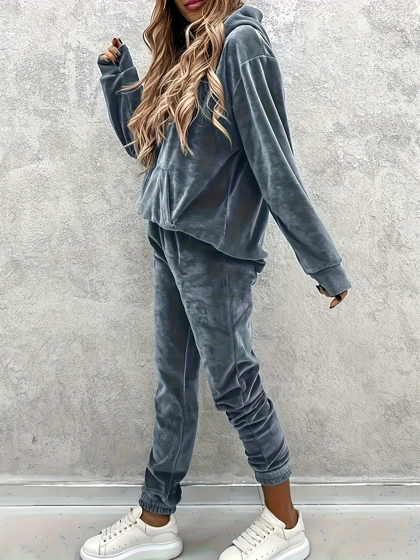 Kapuzenpullover und lockere Hosen, lässiges Plüsch-Set für Damen, 2022, Herbst und Winter, neuer Stil
