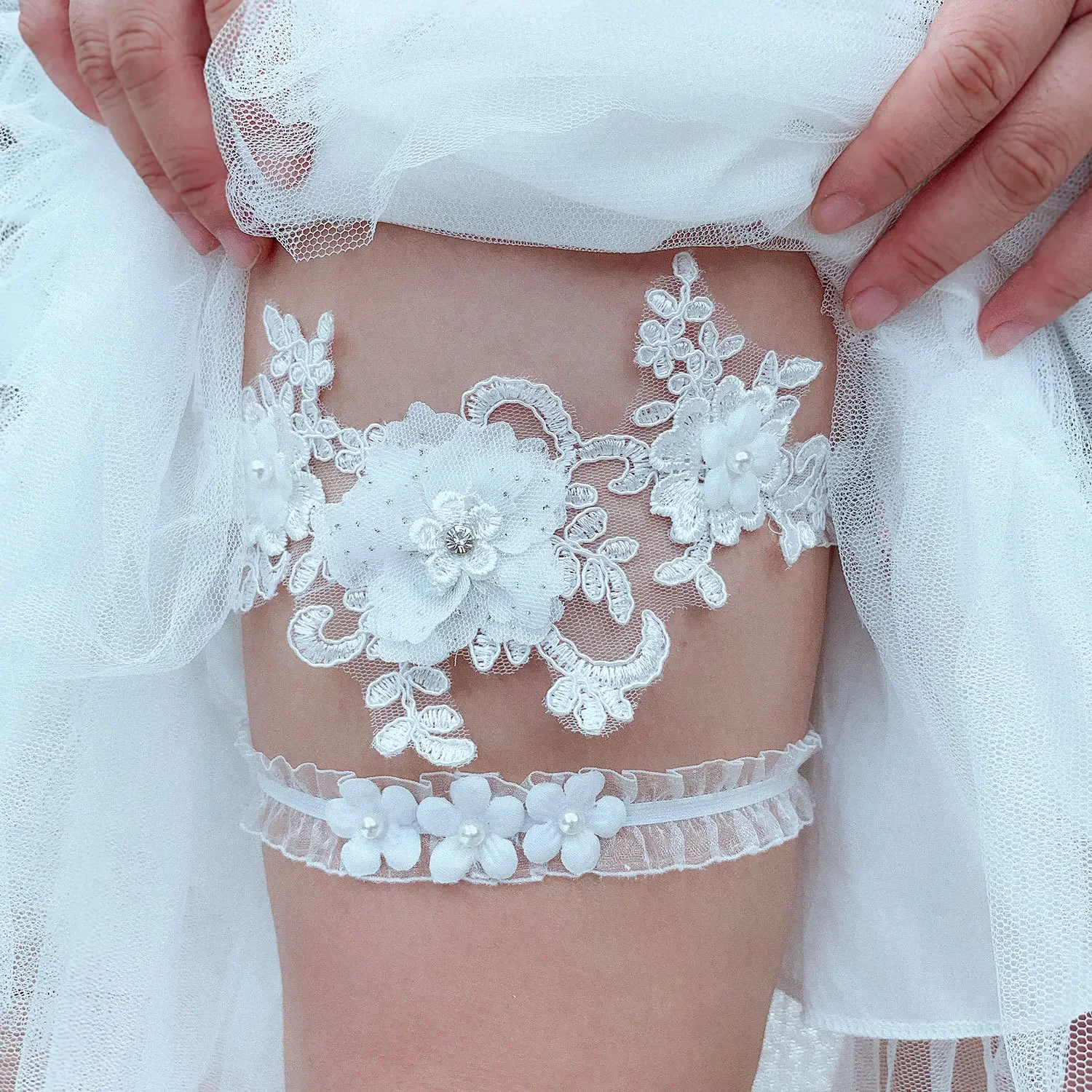 White  Wedding Embroidery Pearls Garters  Flowers Stretch Leg Ring Loop Garter 2pcs/ Set Bridal Accessories for Women and Girls