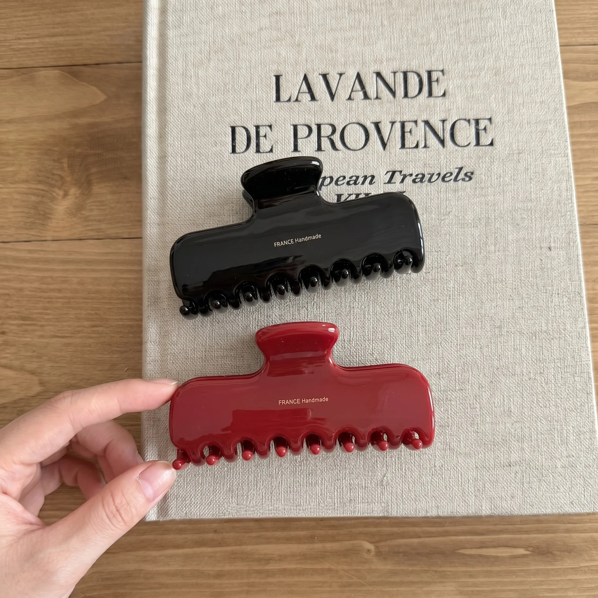 Korean Style Square Hair Clip, High-End and Elegant Large Shark Clip, for Women's Updo Hair Accessory.
