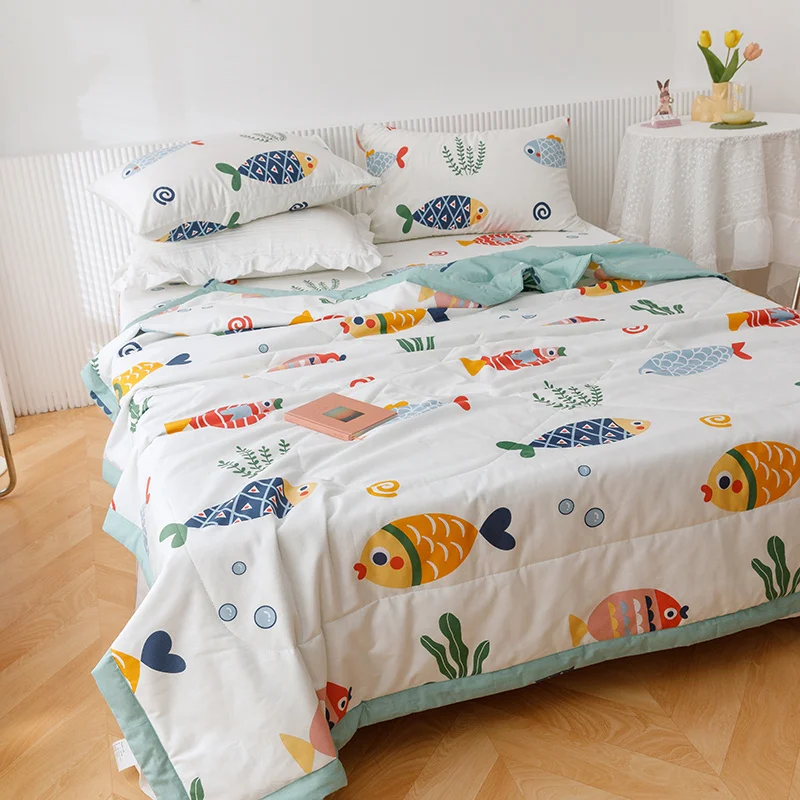 Cartoon Fish Pattern Summer Quilt 100% Cotton Soft Air Conditioning Thin Quilt for Kids Teens Home Sofa Bedroom Thin Blanket