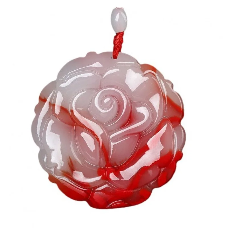 قلادة جديدة من حجر الدم الطبيعي، عصرية ومتعددة الاستخدامات.