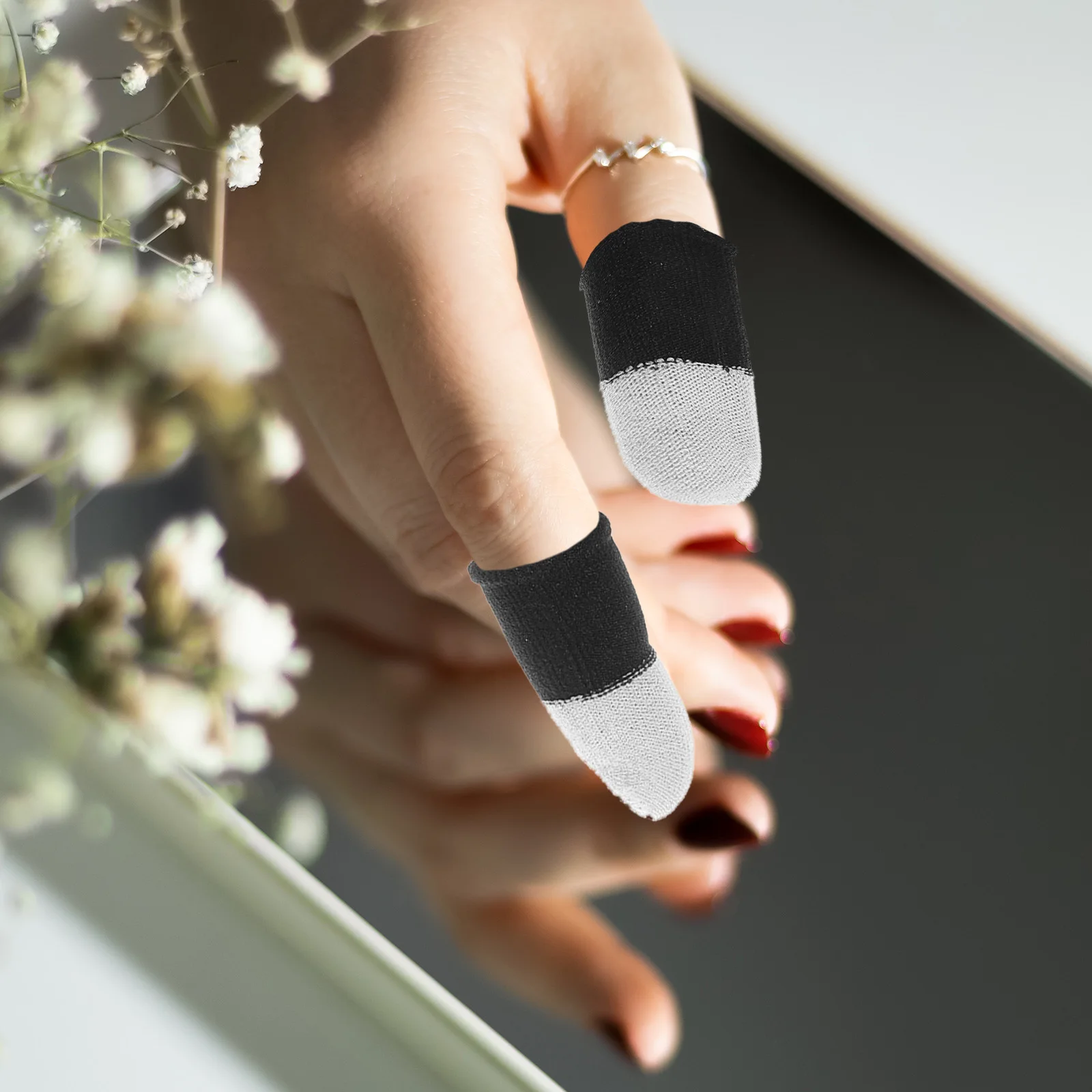 

20Pcs Gaming Finger Sleeves Dual Color Breathable Anti Sweat Thumb Gloves for Mobile Touchscreen Gaming Accessories Gamer Gloves