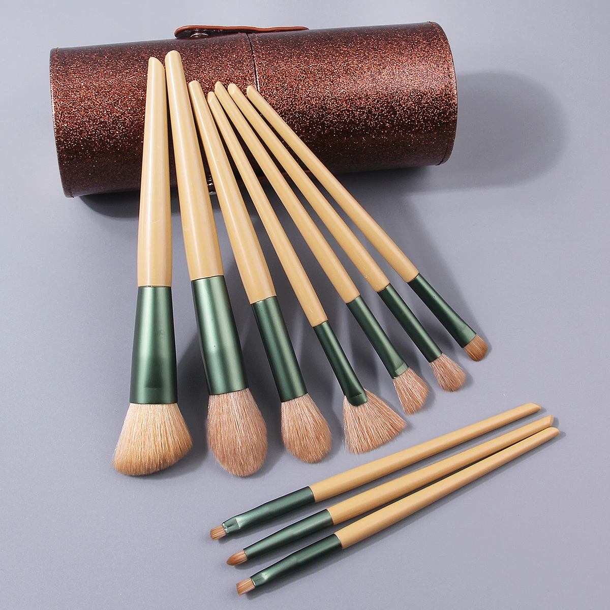 11-częściowy profesjonalny zestaw pędzli do makijażu: miękki pędzel do różu, pędzel w kształcie wachlarza, pędzel do cieni do powiek + przenośny pojemnik do przechowywania