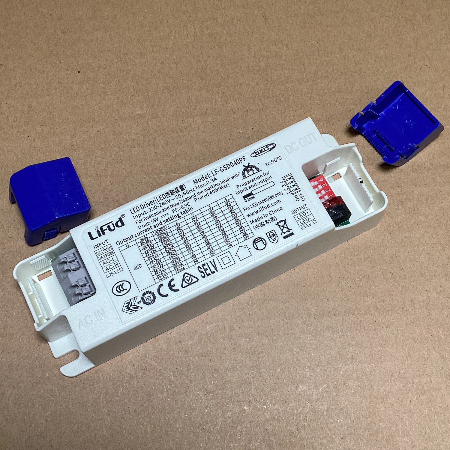 LF-GSD040PF 40 Вт светодиодный драйвер с регулируемой яркостью DALI Светодиодный источник питания 550 мА-1050 мА Трансформатор DALI-2 для постоянных светодиодных фонарей