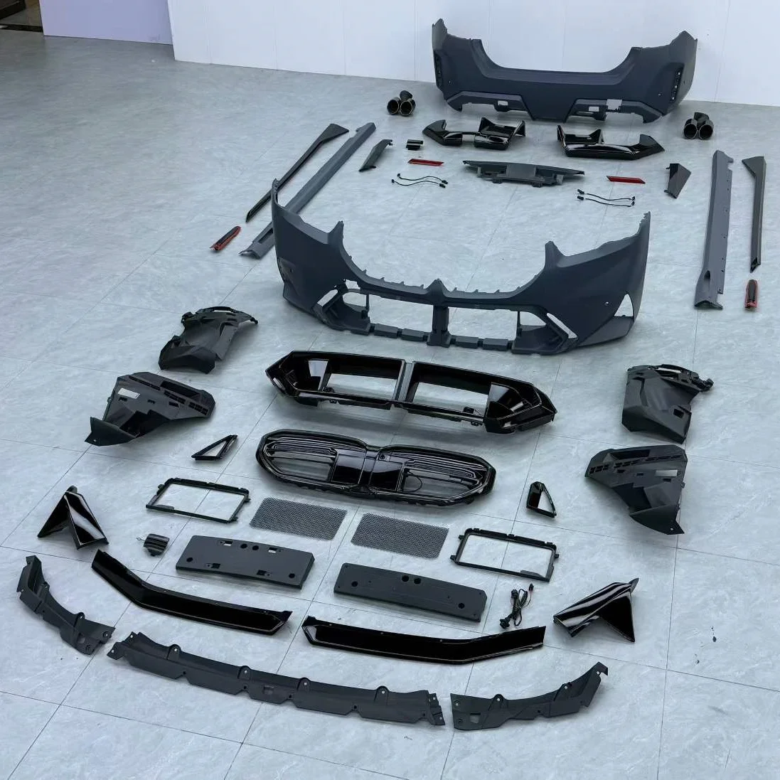 For 5 Series G60 G80 24-26 modified M5 Style Surround Front bumper Rear Bumper Grill Side skirt Car Accessories Body kit 2