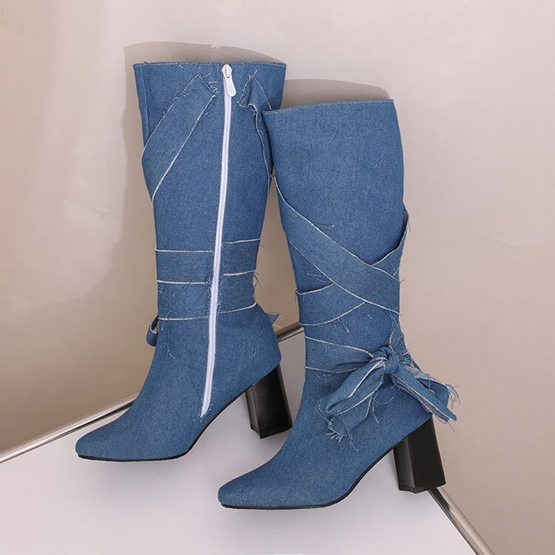 

Girseaby Сексуальные брендовые сапоги до колена из ткани, каблук 7 см, массивный галстук-бабочка, круглый носок, синий, черный, бежевый, большой размер 46 47 48 US15 US16 US17 Party