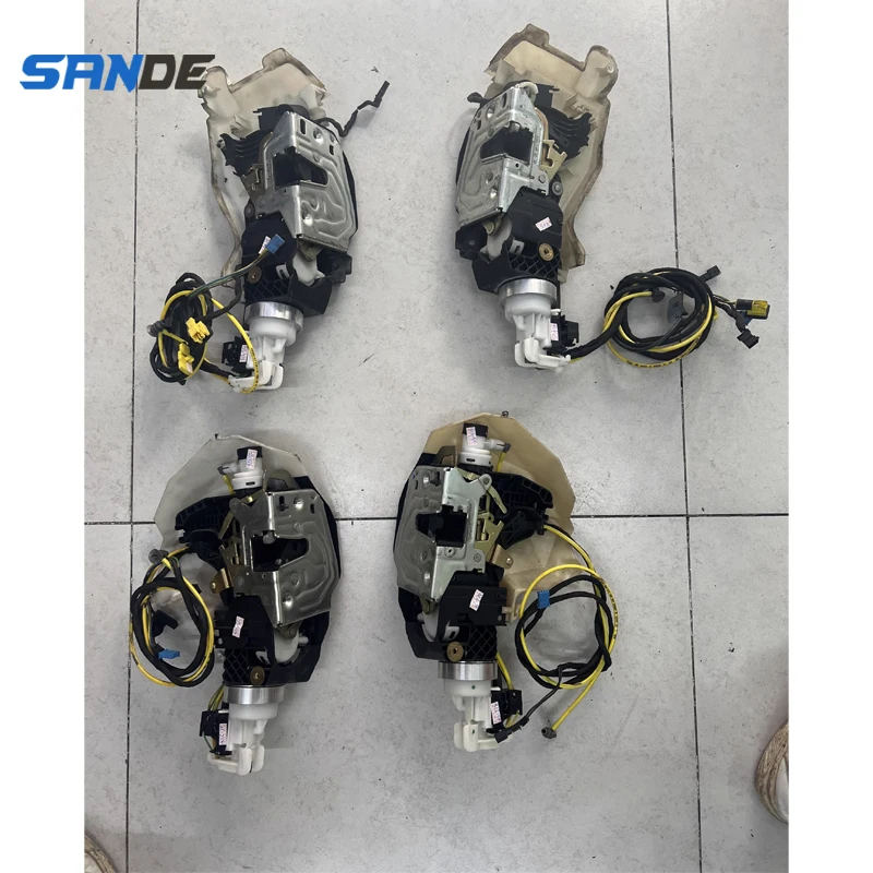 

DOOR LOCK for MERCEDES-BENZ S W220 A2207300335 A2207300435 A2207201335 A2207201635