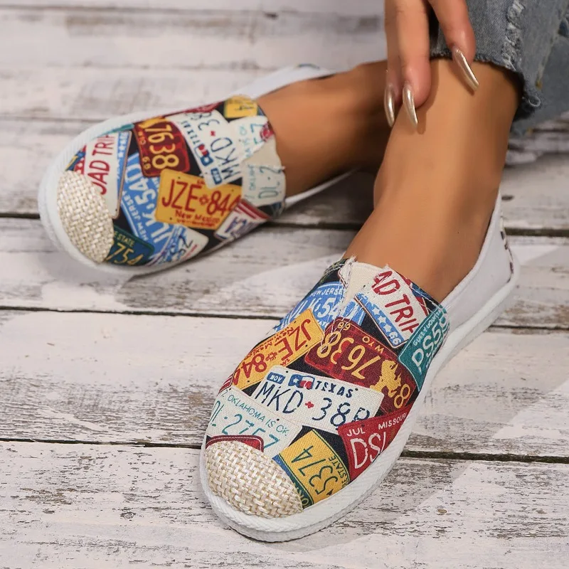 New 2025 Flat Bottom Single Shoes Fashionable Comfortable Lightweight Printed Rubber Sole Spring Autumn Casual Shoes