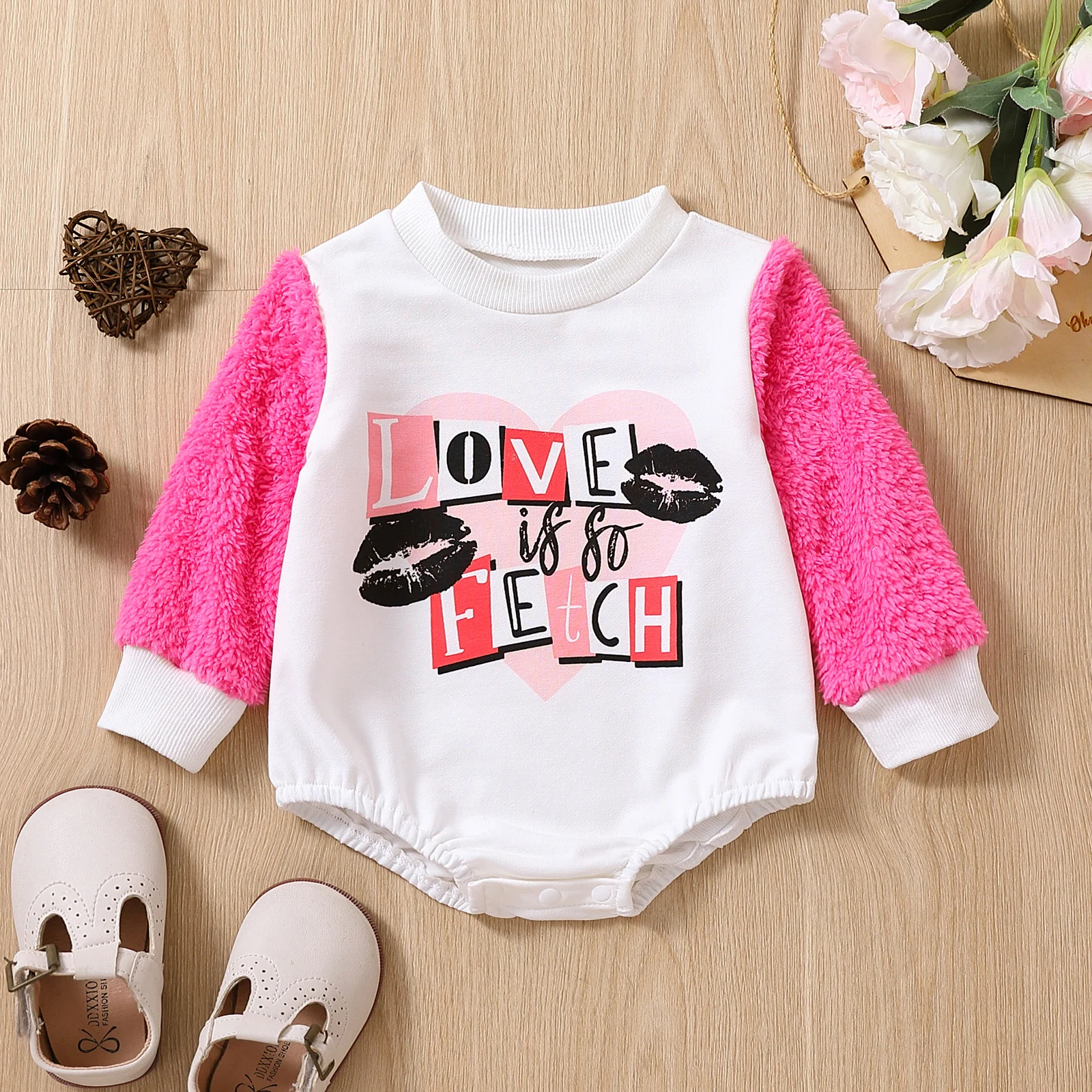 Baby Mädchen Frühling Herbst Langarm Strampler mit Buchstaben-Print Dreieckiger Einteiler Säuglingskleidung