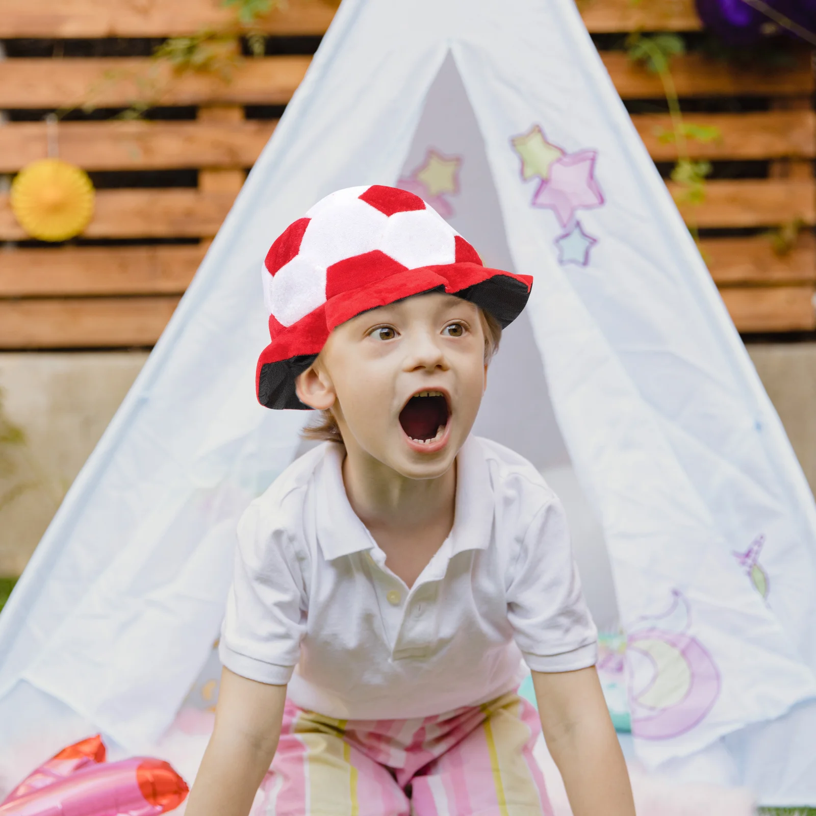 

Cheerful Football Hat 1 Unit Unique Eye-Catching Shape for Stadium Events Parties Fan Support Outings Weather-Resistant