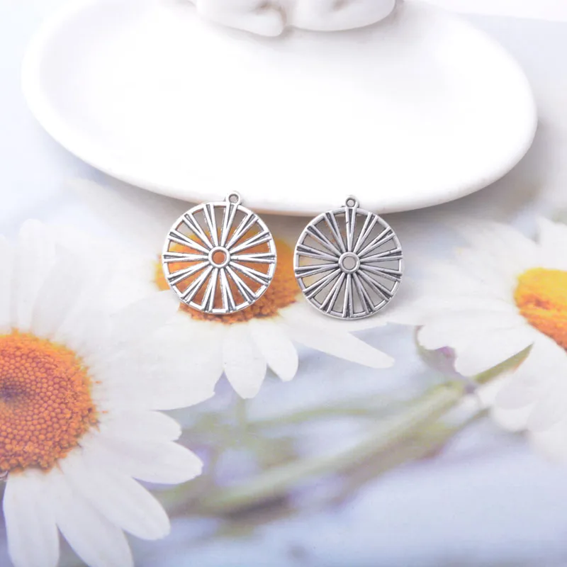 10 Stück Boho Zinklegierung Goldene Ohrringe mit Strass-Anhängern und Imitationsperlen, Runde Blumen-Sonnenblumen-Anhänger für DIY Damenohrringe – Detail 16