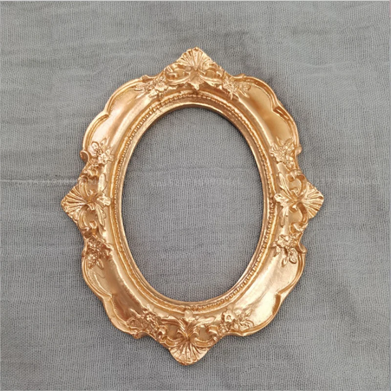 1Pc With European Style Victorian Style Retro Gold Mini Picture Frame Accessories Small Picture Frame Shooting Props Accesso