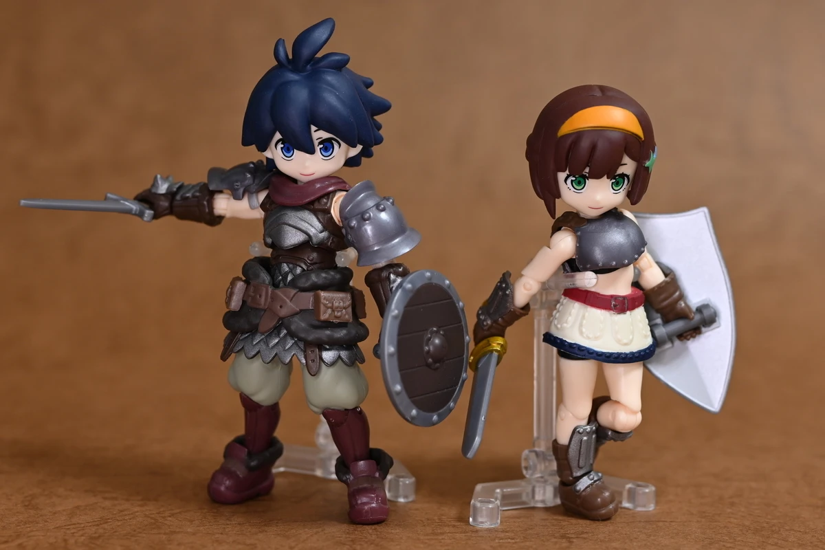 Original Gashapon Quest ~The beginning of the adventure~ movable boy and girl warrior figures armor weapon dungeons miniatures