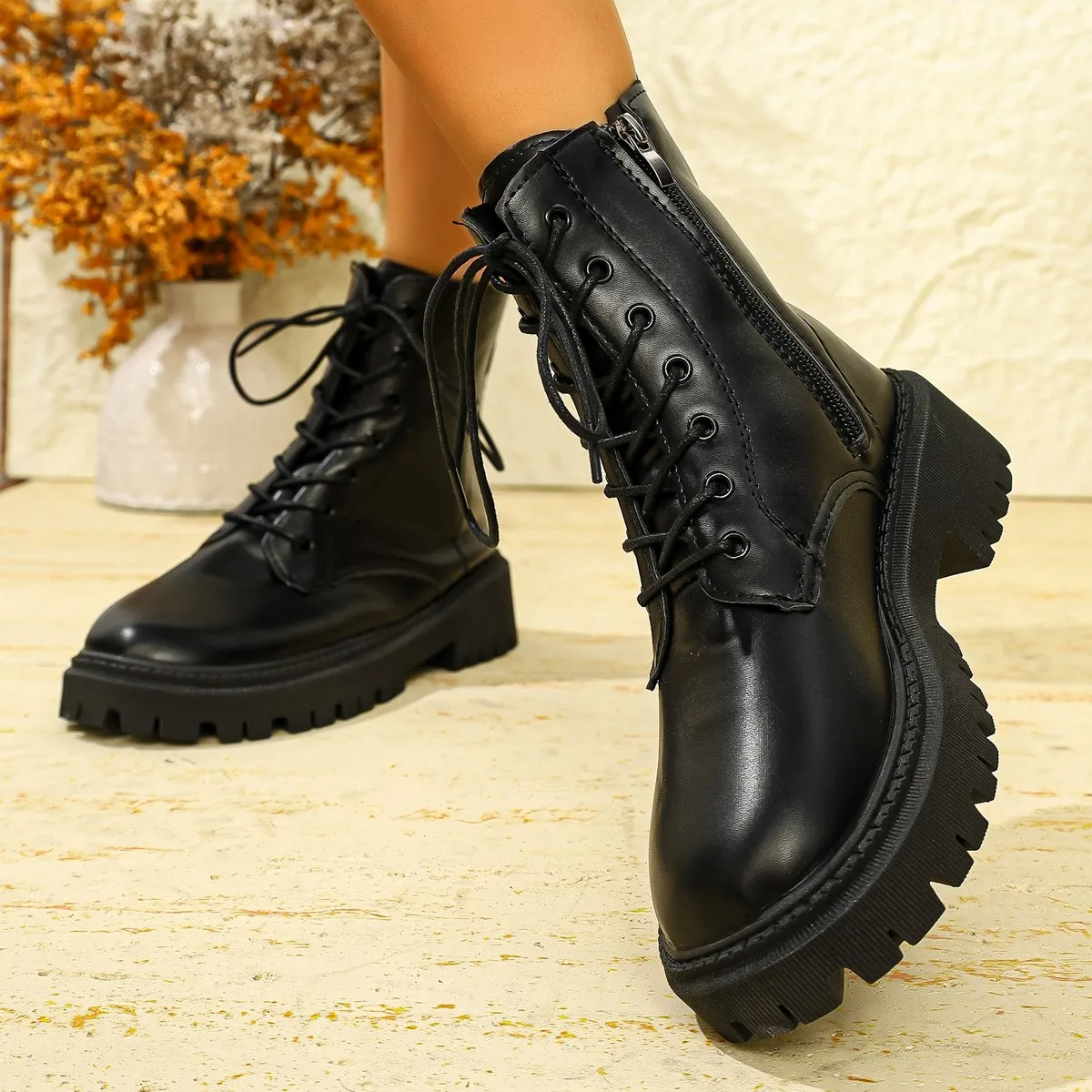 Classic Black Platform Ankle Boots, Leather Lace-Up Side Zipper Women's Boots, Chunky Heel Non-Slip Retro Punk Style Short Boots, Suitable for Daily Wear, Shopping, Walking, and Unique Styling