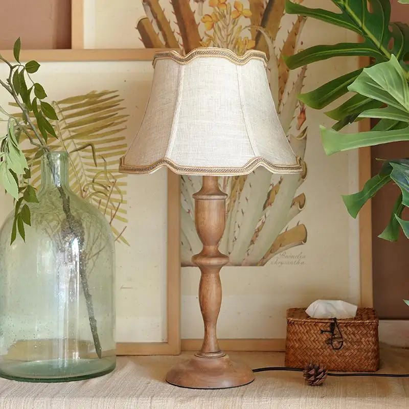 

Retro desk lamp Bedroom bedside lamp Medieval French new Chinese living room atmosphere lamp