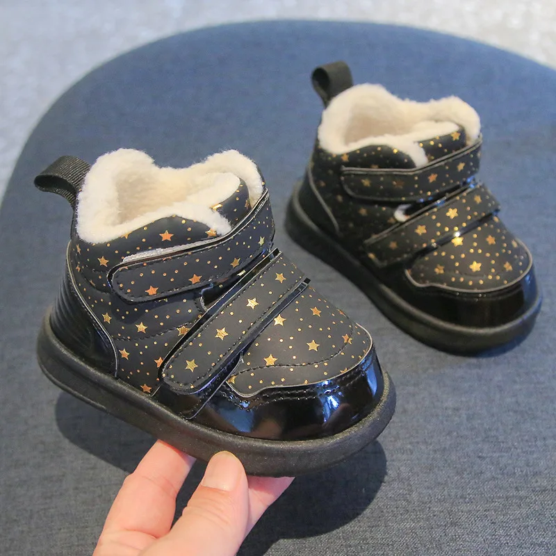 Stivali da neve per bambini invernali caldi peluche addensare scarpe di cotone Toddler Boys Soft Sneakers antiscivolo scarpe da bambina di moda