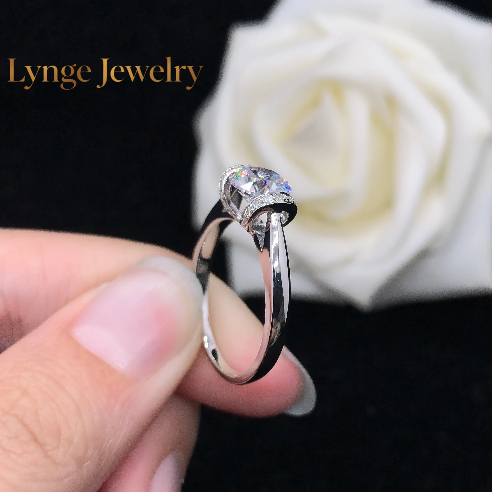 

Lynge Jewelry 1Ctw 6.5mm D VVS1 Moissanite Diamond Engagement Ring Women Wedding Solid Platinum 950 Jewelry Pt950 Stamped R096