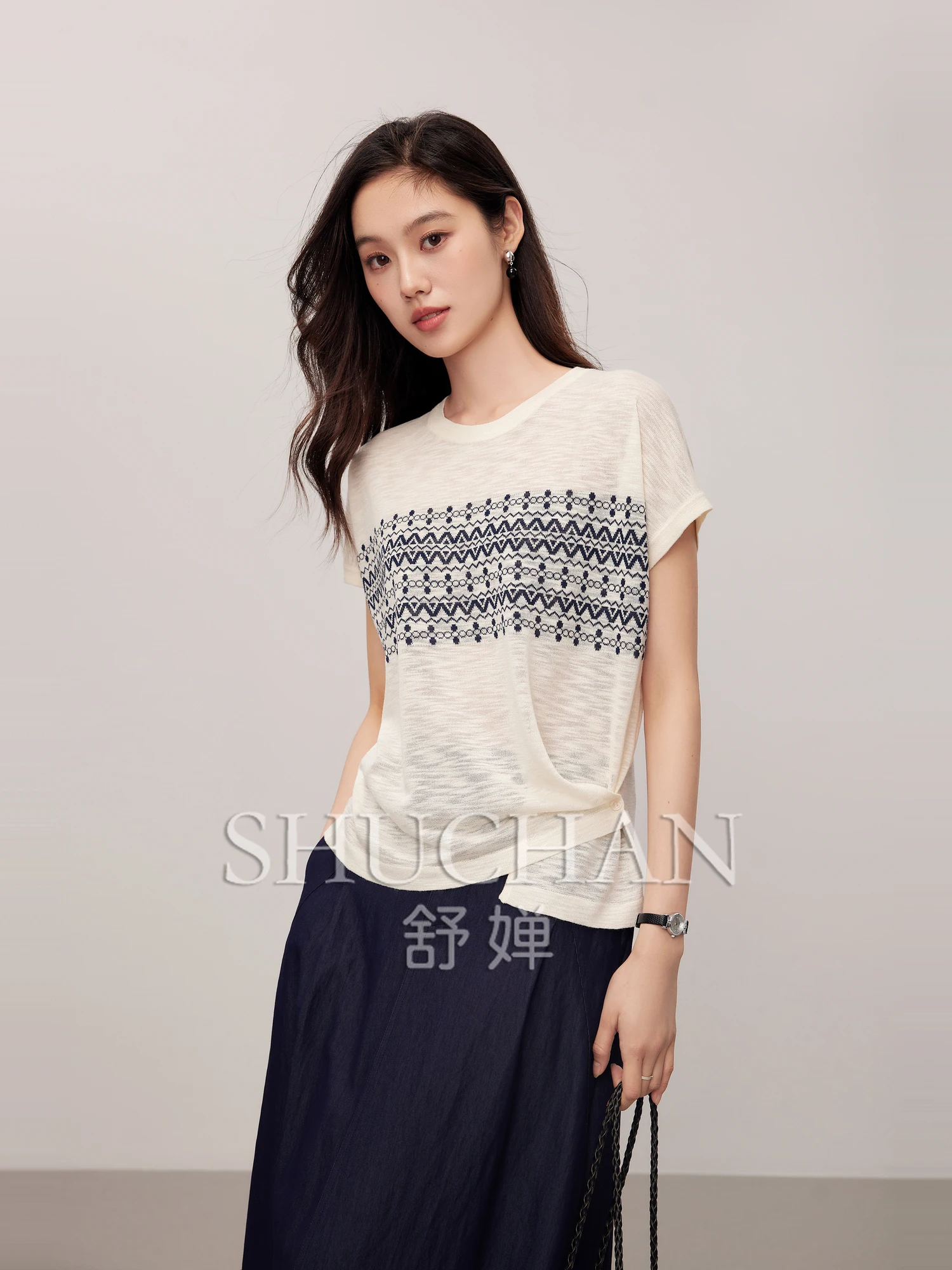 

Contrasting Geometric Colors Woven Jacquard, Hem Overlapping Shape Lazy with Rotator Sleeves Knitted Sweater