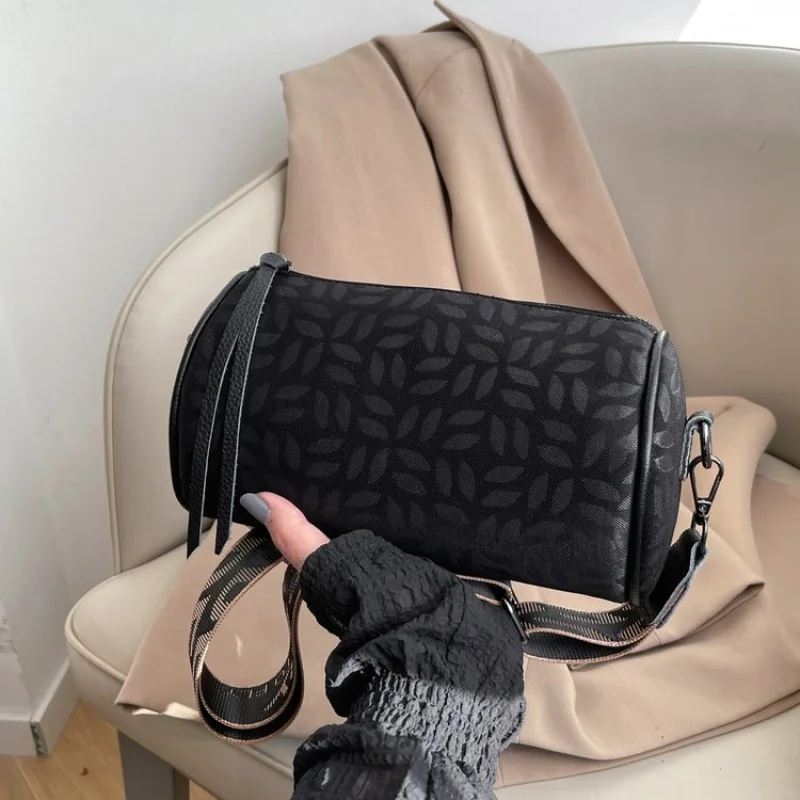 

Famous Designer Ladies Tote Bag Genuine Leather Handbag Classic Elegant Crossbody Look Popular Women's Shoulder Bag Item