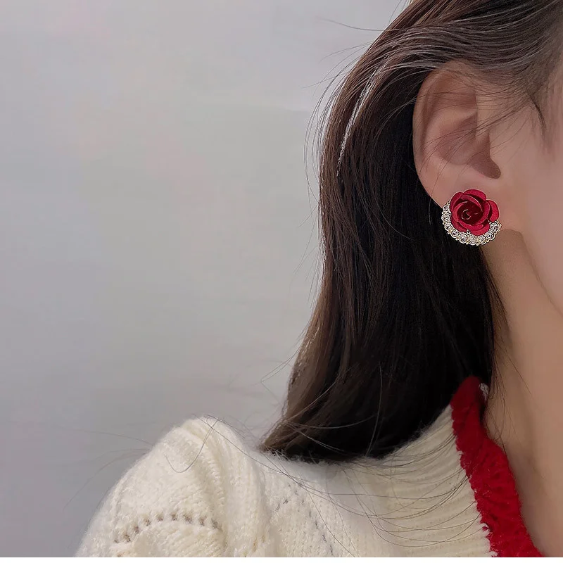 Pendientes de tuerca de lazo de cristal de circón rojo de Navidad para mujer, pendiente de lazo en forma de corazón, joyería de Festival de Año