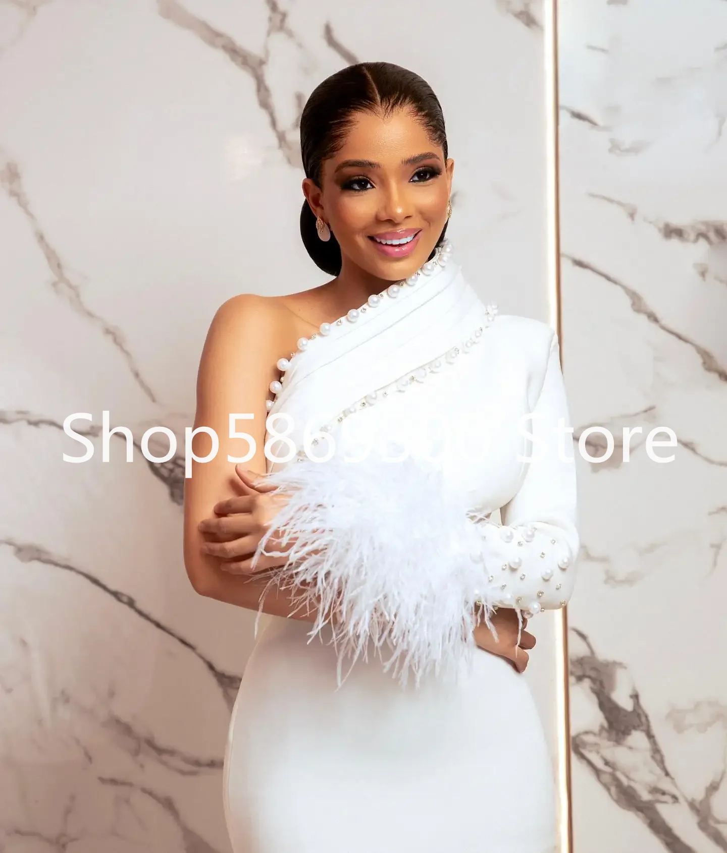 فساتين زفاف شاطئ قصيرة aso ebi لؤلؤ بكتف واحد ريشة زي العرائس الأفريقي فيستدوس رداء دي سواريه حسب الطلب