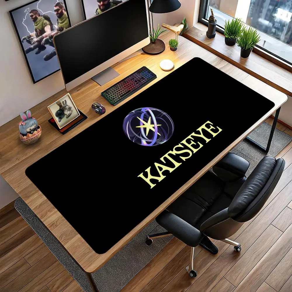 

Коврик для мыши POP KATSEYE, большой игровой коврик, удлиненный коврик для стола, коврик для мыши в стиле аниме на заказ, коврик для мыши RUB, нескользящая поверхность
