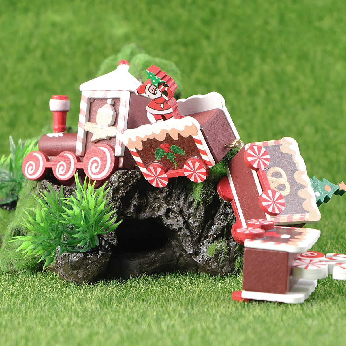 

Christmas Train Decoration Wooden Cartoon Train Ornament For Desktop Cabinet Chair Tabletop Holiday Party Decor Family Gift