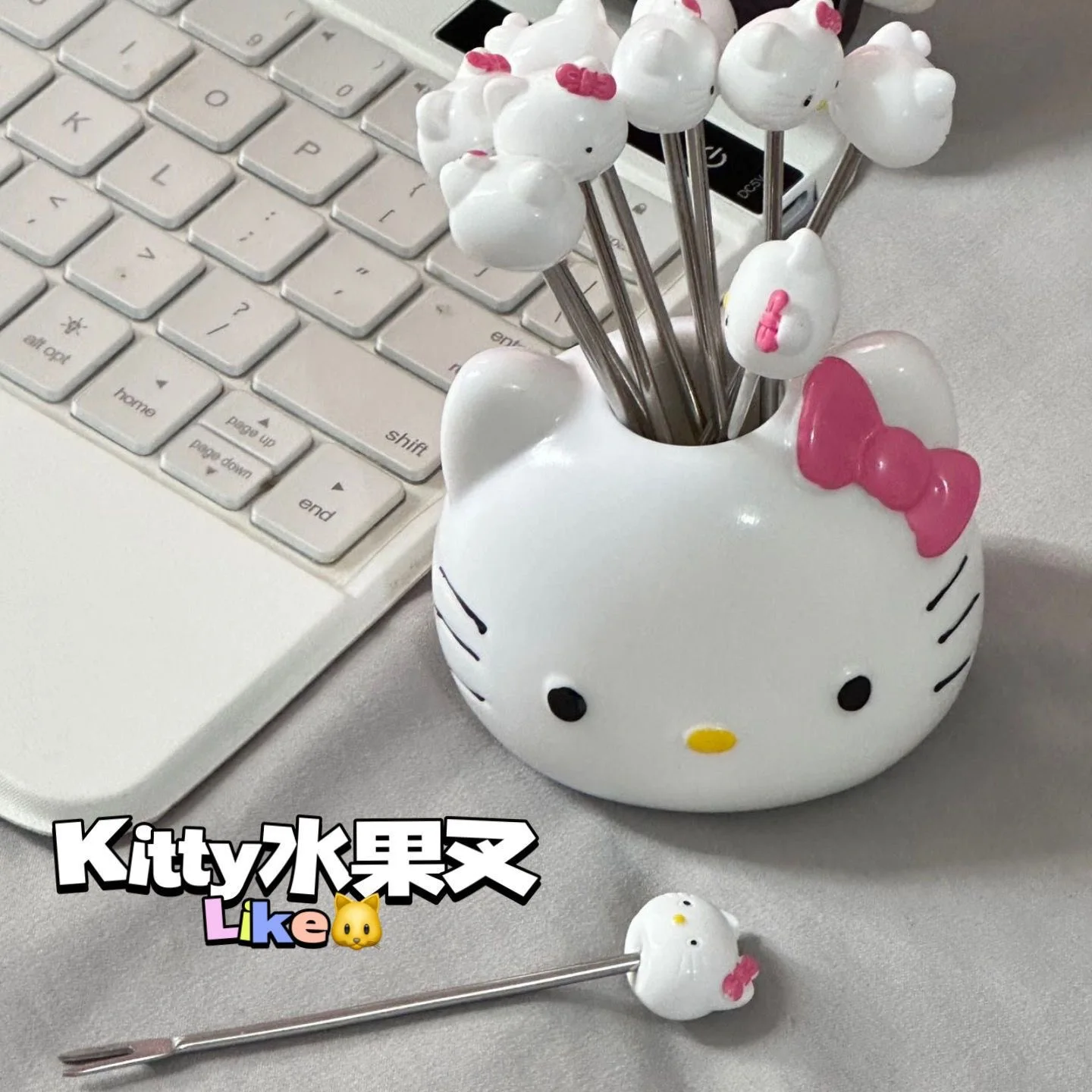 10 sztuk/zestaw Anime HelloKittys widelec do owoców ze stali nierdzewnej Cartoon ładne dziewczyny serce wielokrotnego użytku domowy widelec do owoców dziewczyna prezent