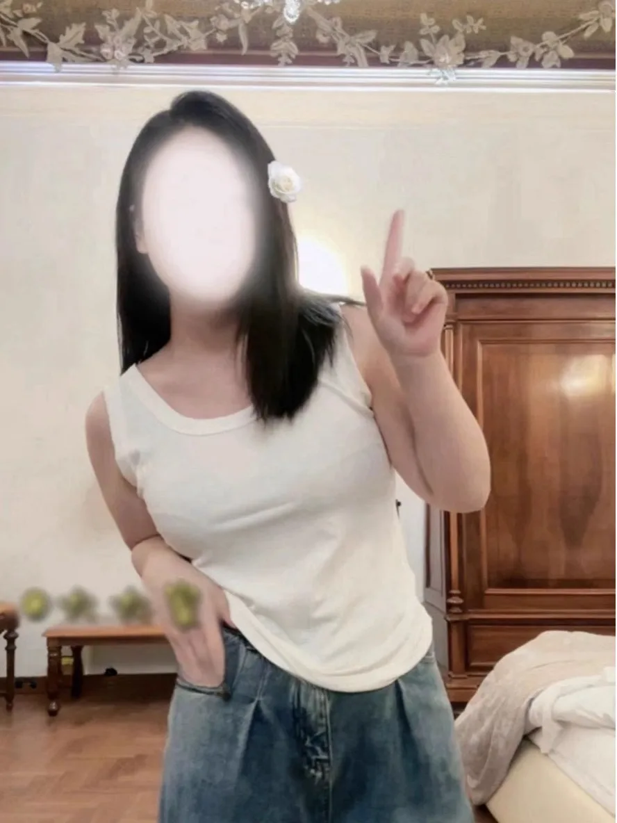 Summer Women's Slim Fit Tank Top Strap Vest Sleeveless Inner Wear Outer Wear Prevent Exposure Base Shirt Cover Side Breast Ve...