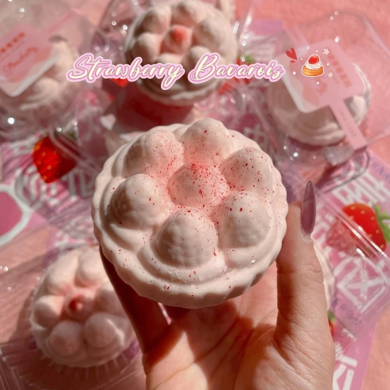 Slow Rebound Decompression Toy Wet Soft Simulation Strawberry Cake Pinch Suck Finger Decompression Decompression Artifact