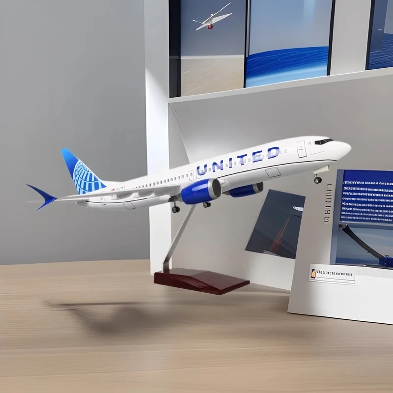 

New Simulation United Airlines Air 737MAX Airliner Model Airplane 47CM United Airlines Airplane Model With Wheels With Lights