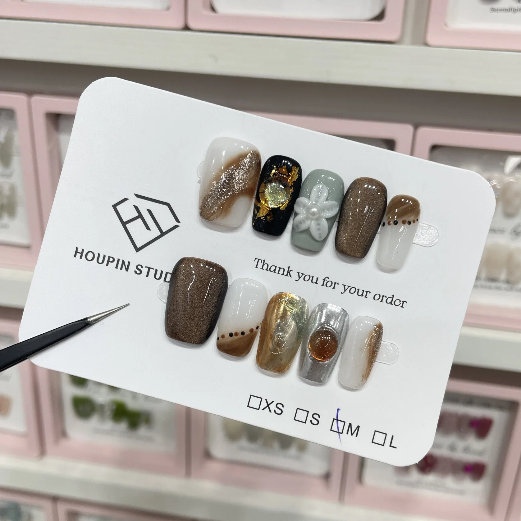 10 قطعة الصحافة اليدوية على الأظافر ميلارد العنبر القط العين ثلاثية الأبعاد نحت الزهور وهمية مسمار نصائح يمكن ارتداؤها Ins قصيرة نعش الأظافر كاذبة