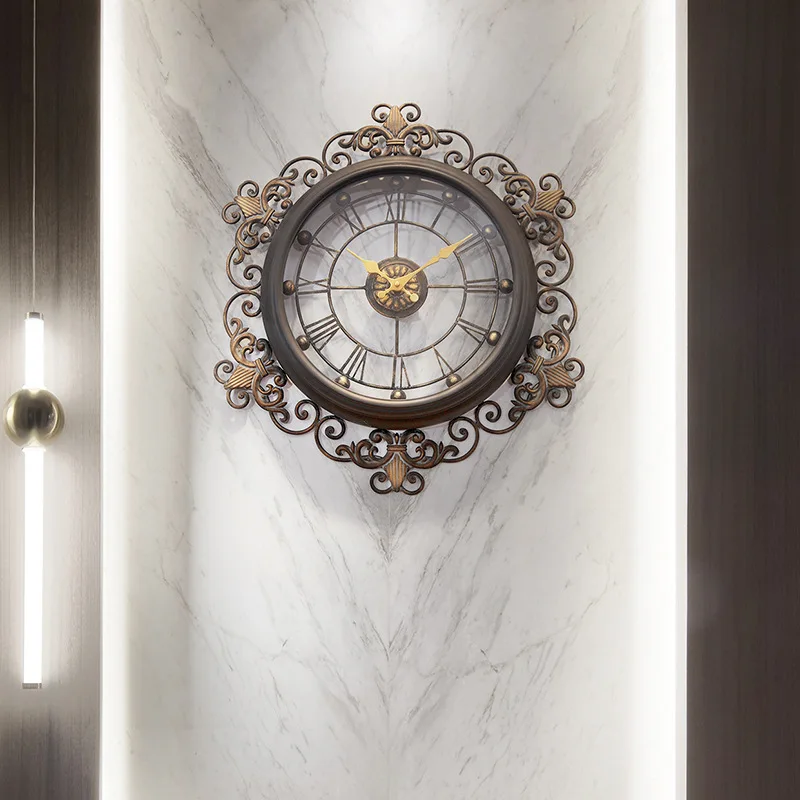 European vintage home clock decoration living room creative pendant light luxury wall clock high-end silent luxury decorat