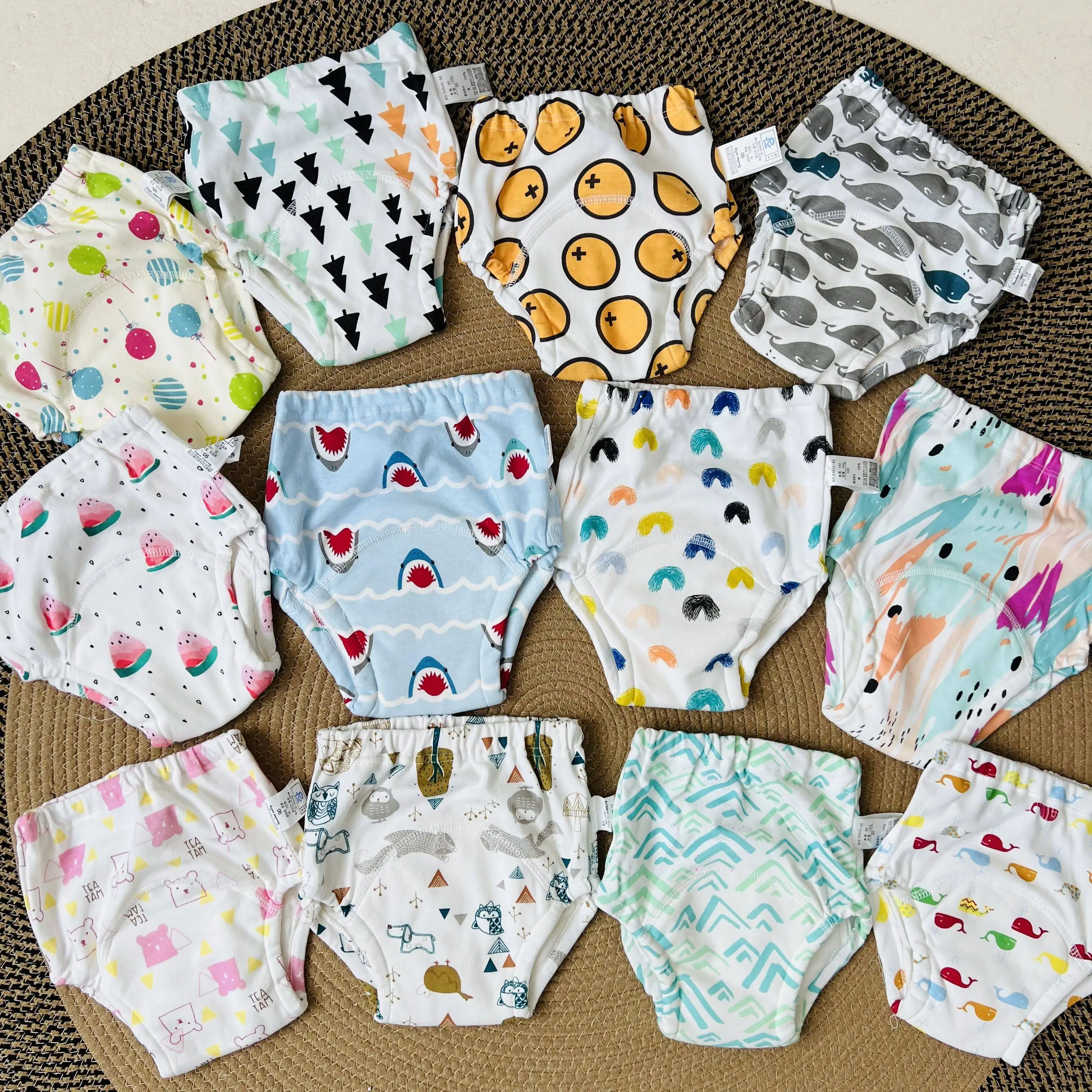 confezione-da-8-paia-di-pantaloni-per-l'addestramento-al-vasino-adatti-a-bambine-e-bambini-–-super-assorbenti-riutilizzabili-e-lavabili-ideali-per-l'addestramento-al-vasino-per-bambini-dai-1-ai-3-anni