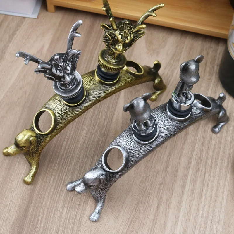 Red wine stuffer, pour dispenser, animal cat and dog creative red wine stuffer rack