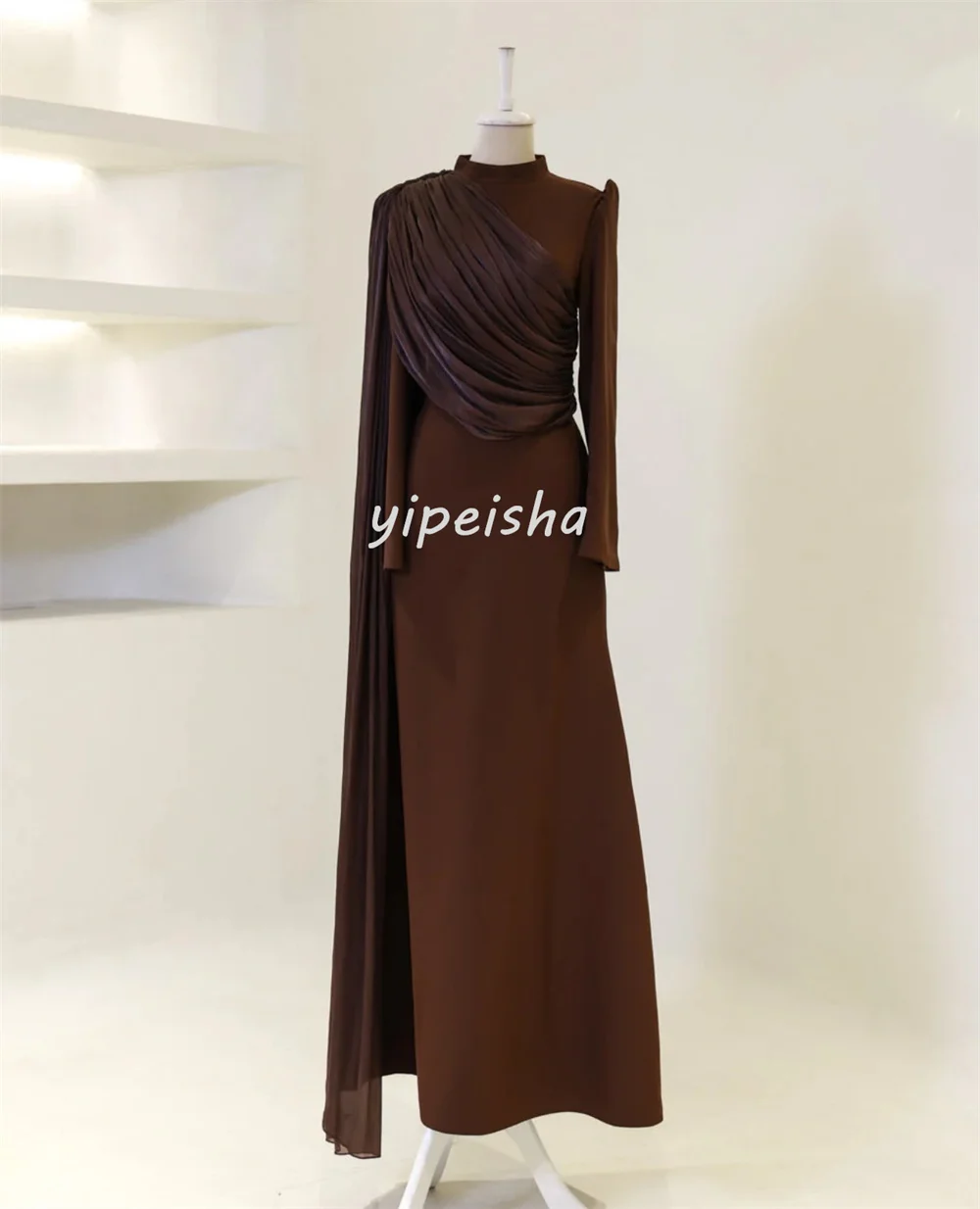 Aangepaste mode bijpassende jersey plooi ruches gedrapeerde a-lijn hoge kraag lange jurken avondjurken hoge kwaliteit moderne stijl