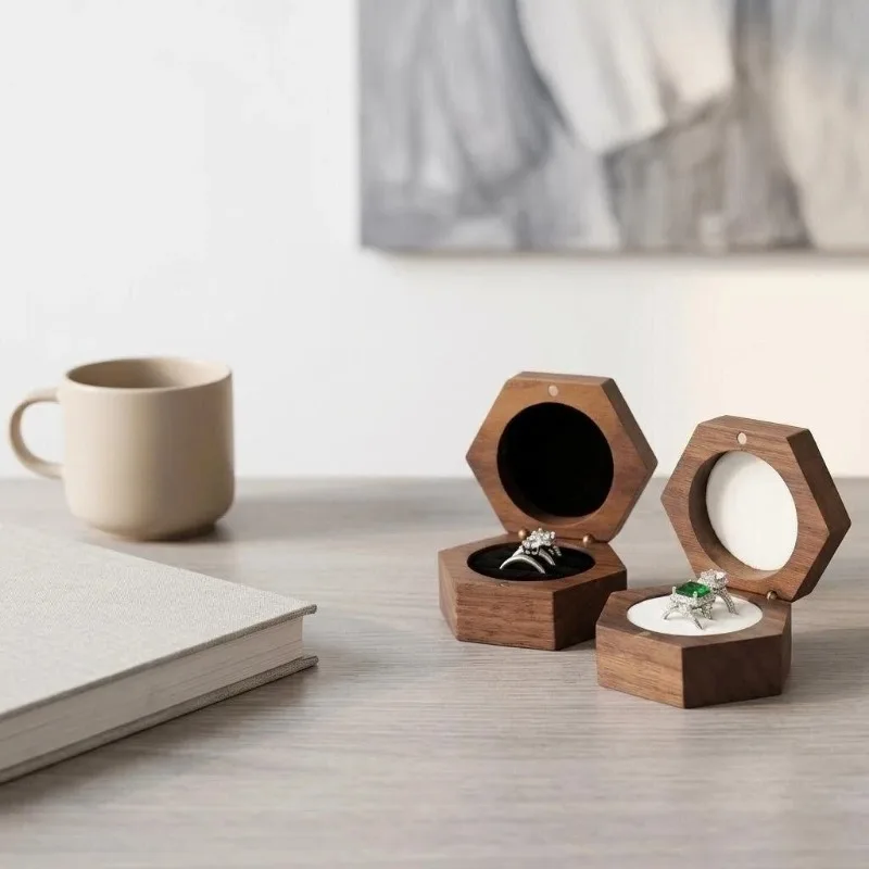

1pcs Earring Jewelry Storage Box Solid Wood Walnut Wedding Proposal Ring Organizer