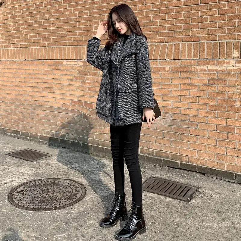 Women's Tweed Blazers Loose Winter Female Wool & Blend Coats and Jackets Chic Elegant Youthful Woman Clothes Youth Outerwear