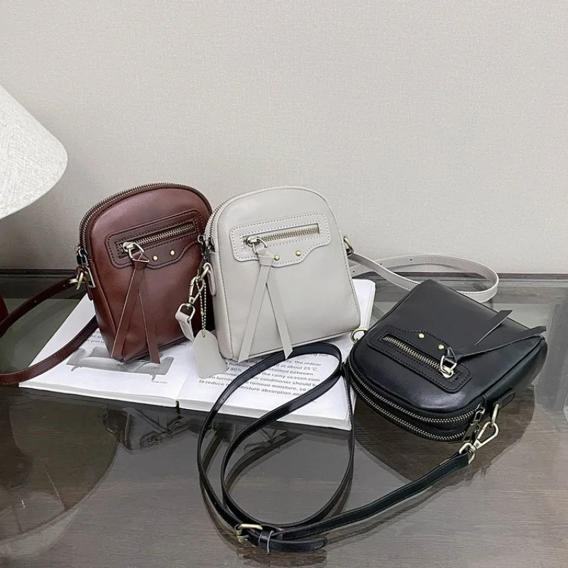 

Famous Designer Leather Women's Tote Bag Luxury Brand Popular Classic Elegant Commuter Bag