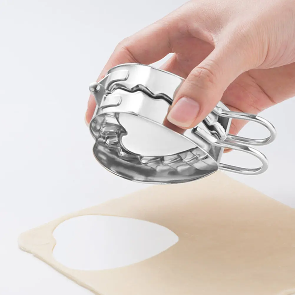 

1Pcs Stainless Steel Heart-Shaped Dumpling Mold Dumpling Maker Tool Easy Use Kitchen Press Cutter for Wrappers Filling