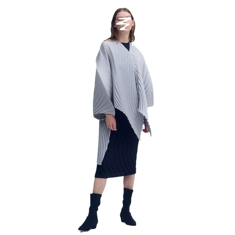 Pleats Pleated Jacket 2024 Fall New Short Jacket Women Solid Color Design Sense Fashion Irregular Medium-length Pleated Hoodie