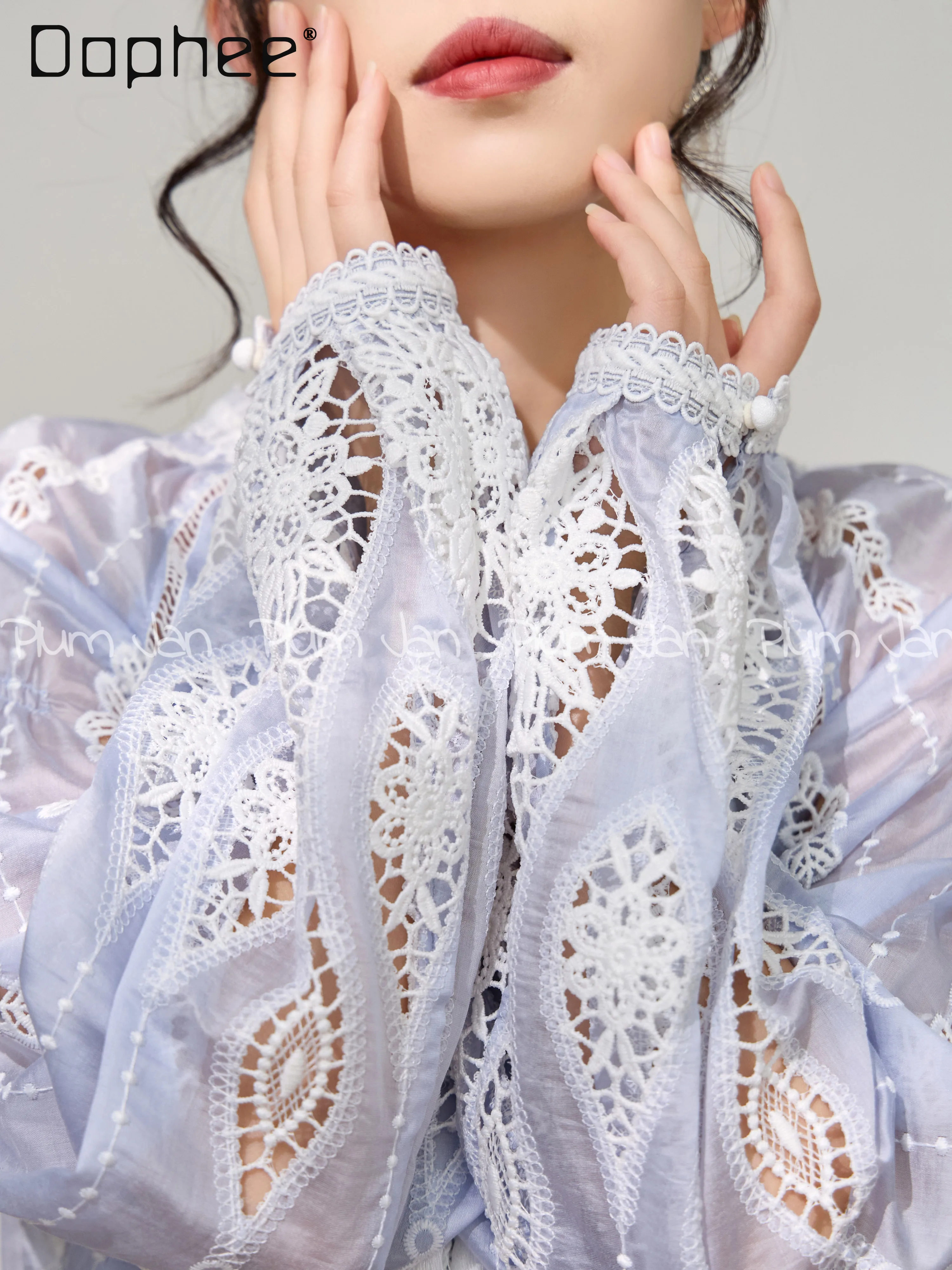 

Summer New Heavy Craft Elegant Socialite Hollow Lace Embroidery Shirt Sweet Round Neck Long Sleeve Loose Casual Top for Women