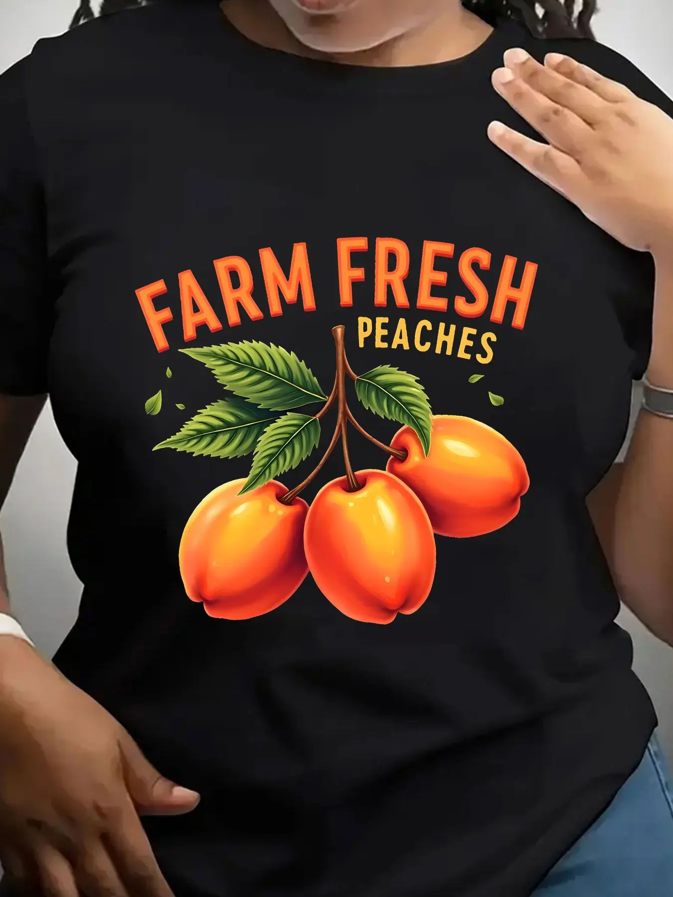 Women's Trendy Crew Neck T-Shirt Farm Fresh Peaches Fruit Print Suitable for Casual Sportswear