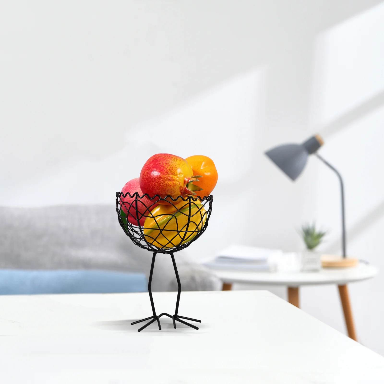 

Iron Wire Fruit Basket Vintage Decorative Metal Wire Basket for Fruit Vegetable Storage Desktop Bread Organizer Tray