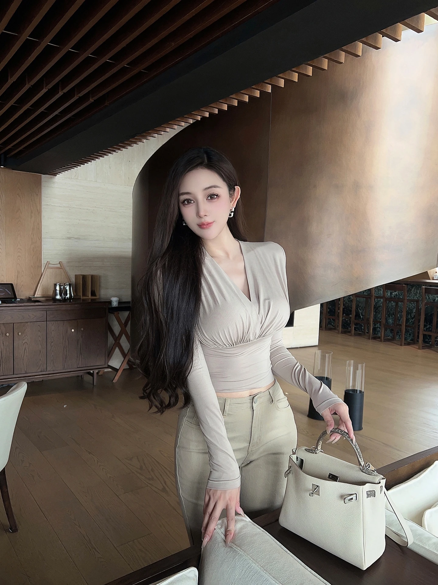 

Женская облегающая футболка-боди с длинным рукавом и плиссировкой, модный утягивающий базовый топ от Wang Jiujiu