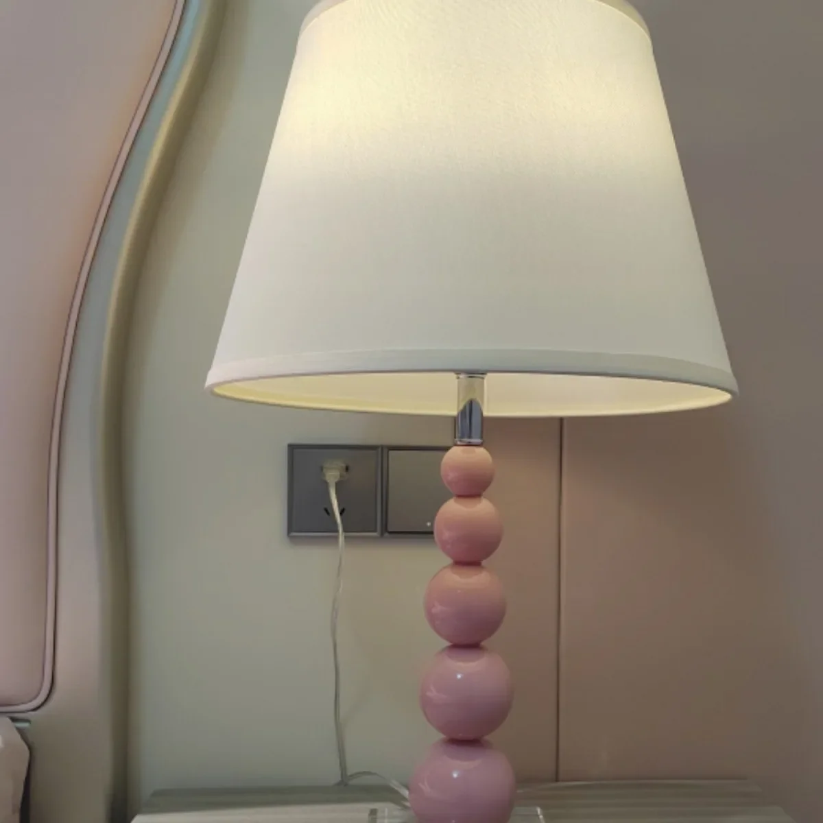 Simple and modern gourd shape, suitable for customers' bedrooms, children's room decorative lights