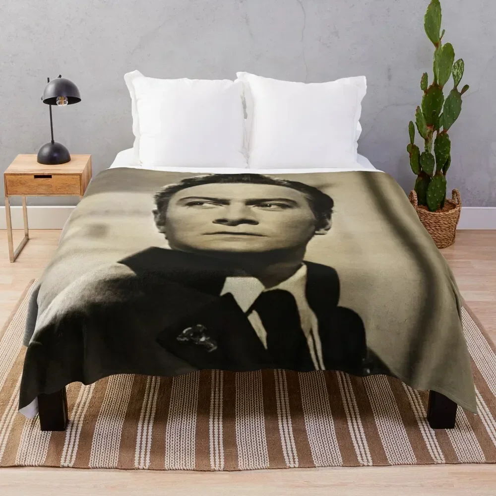 

Christopher Plummer Throw Blanket Sofa Quilt blankets and throws Hairy Blankets for babies Multi-Purpose for winter Blankets