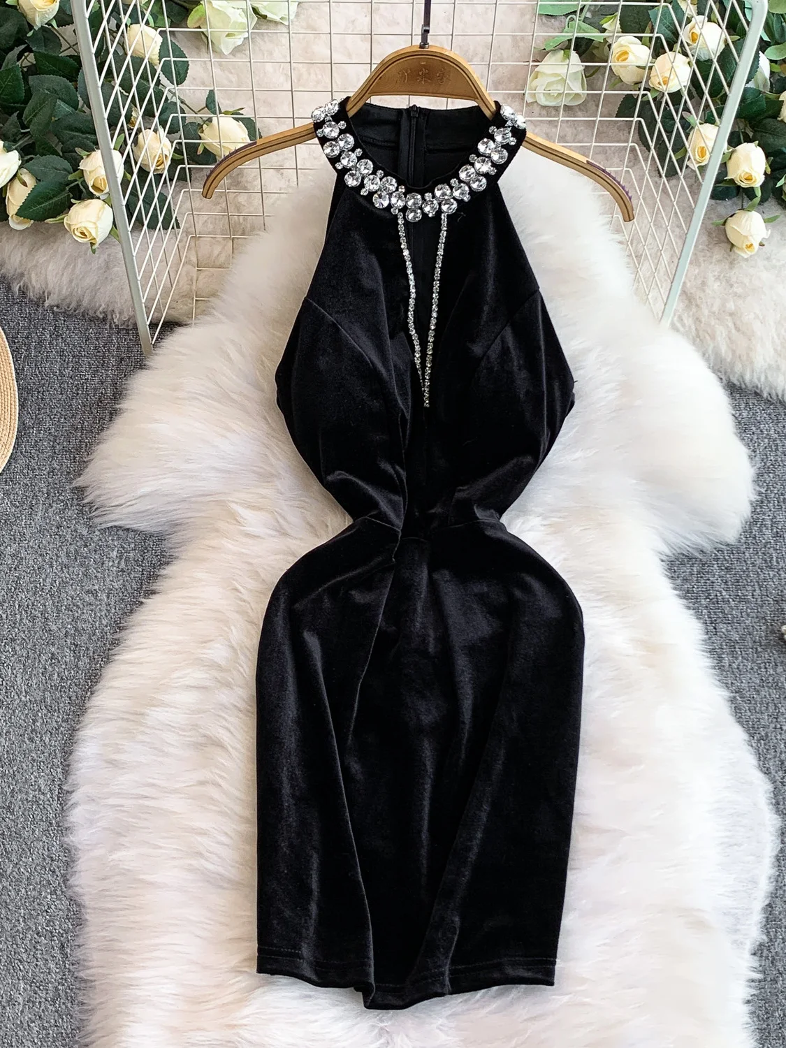 Ele Diamond Embedded Velvet Afslankende A-lijn Dr Ne Hangende Jurk met Borstkussen Me Splicing Hoge Taille Ontwerp voor Vrouwen